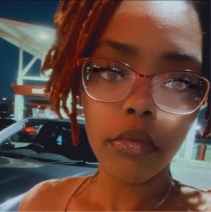 Meet your Posher, Devv